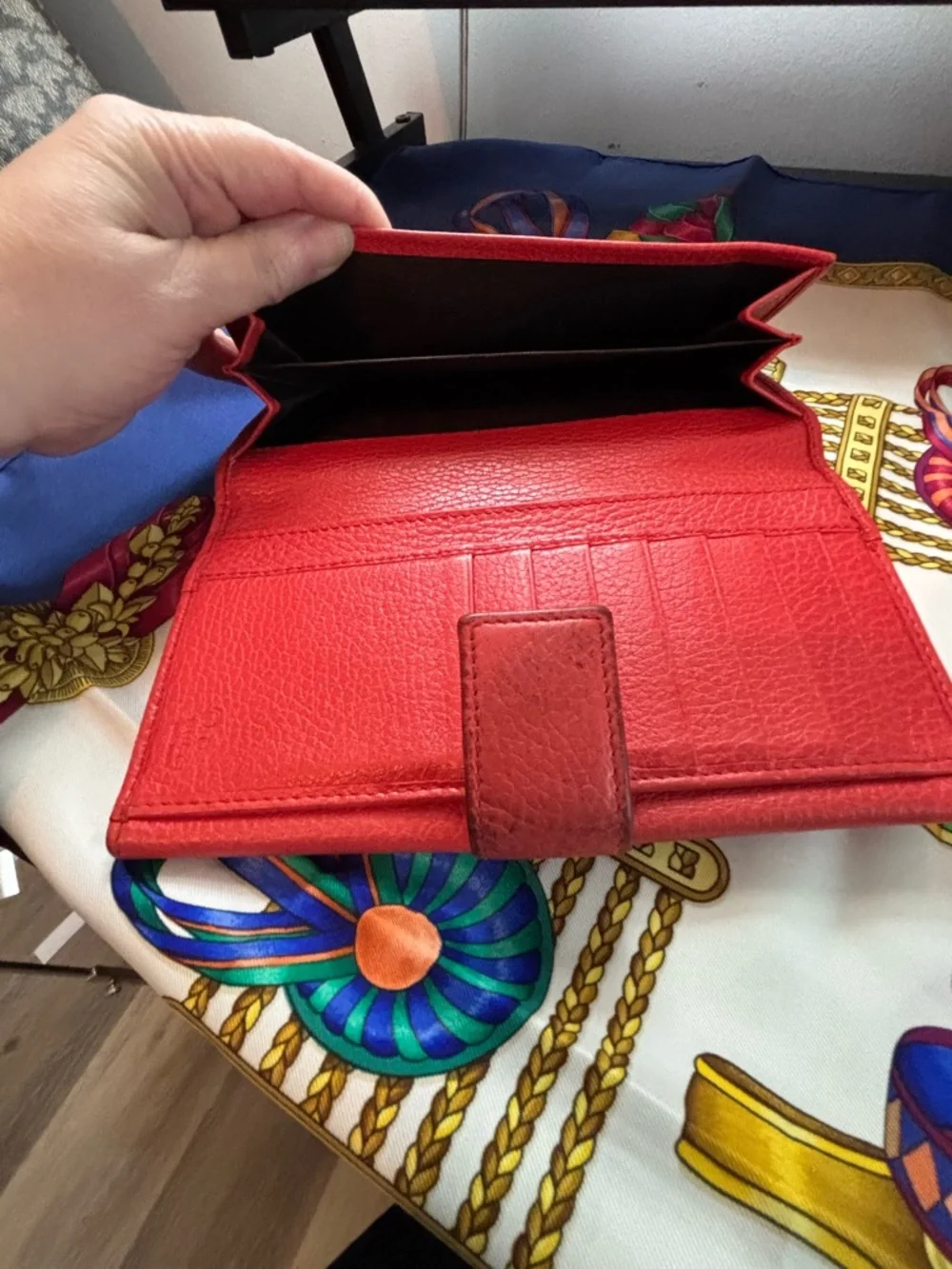 Stunning Gucci Studded Soho Continental Wallet – Red Leather - Picture 11 of 13